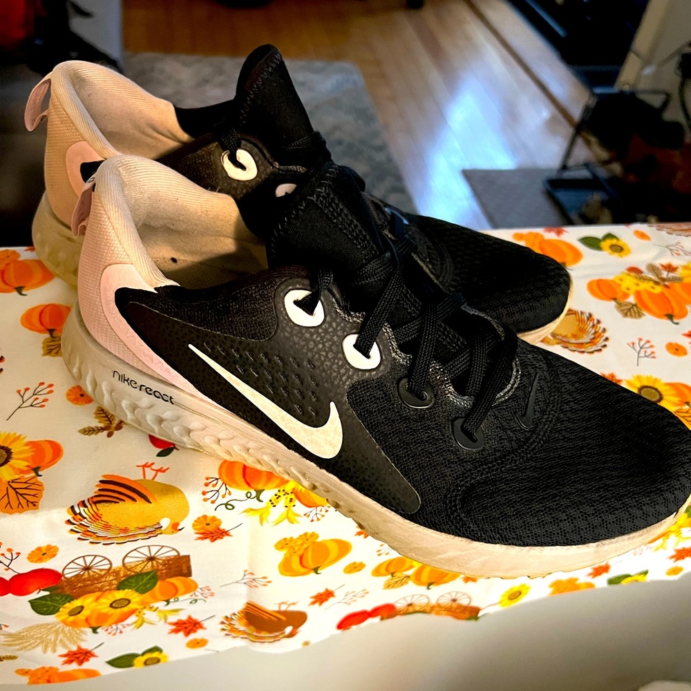 Nike Legend React Running Shoes Pink/Black